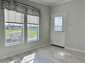 Building Photo - 10792 SW 32nd Ave