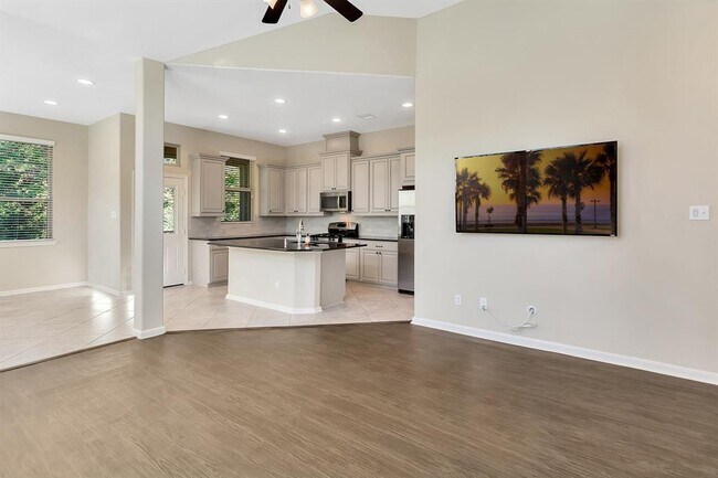Building Photo - 222 Cheswood Forest Dr