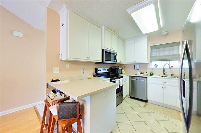 Building Photo - 168 Drew Cir