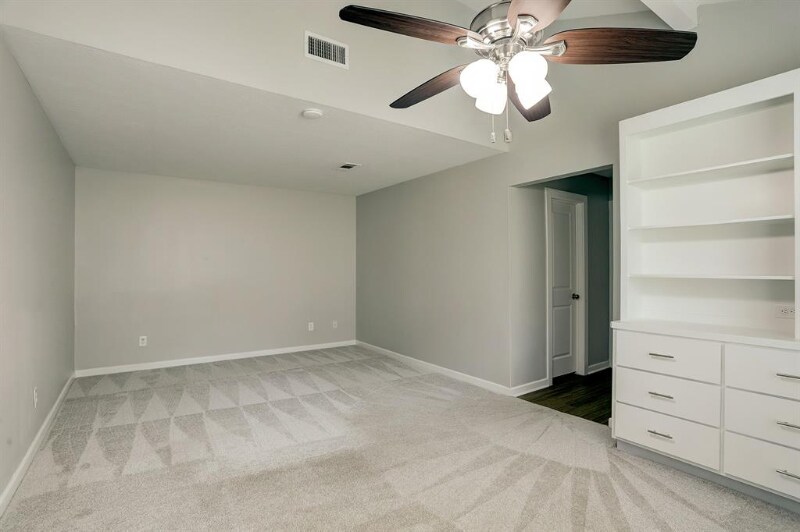 Building Photo - 45 Artesia