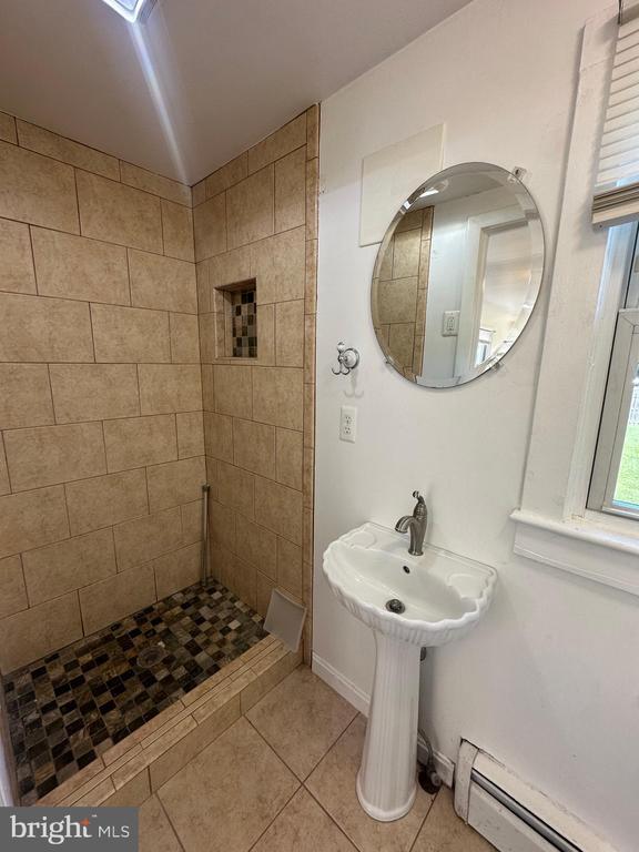 Building Photo - 6501 Glenbard Ct