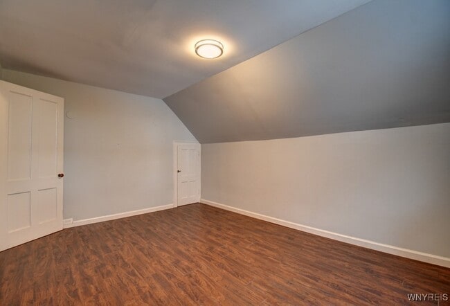 Building Photo - 36 19th St