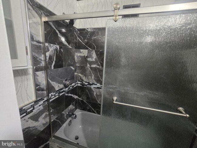 Building Photo - 2826 N 27th St