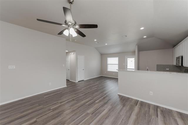 Building Photo - 1232 Round Pen Run