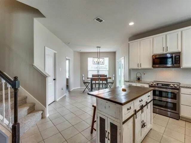 Building Photo - 6009 Myers Ct