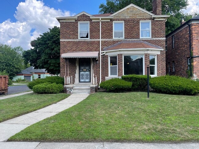 Primary Photo - Coming Soon! Charming 3 bedroom Colonial! ...