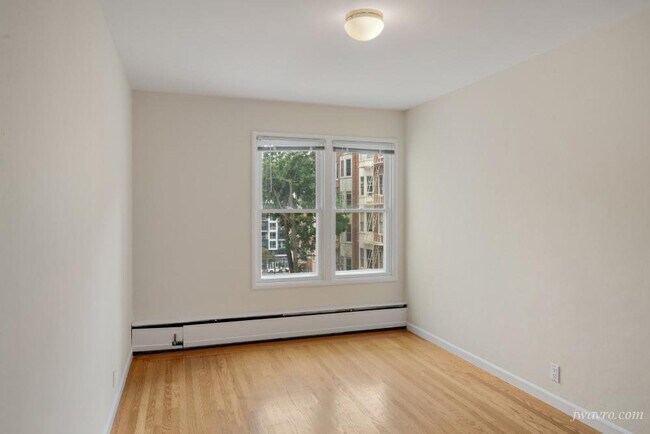 Building Photo - 1930 Franklin St