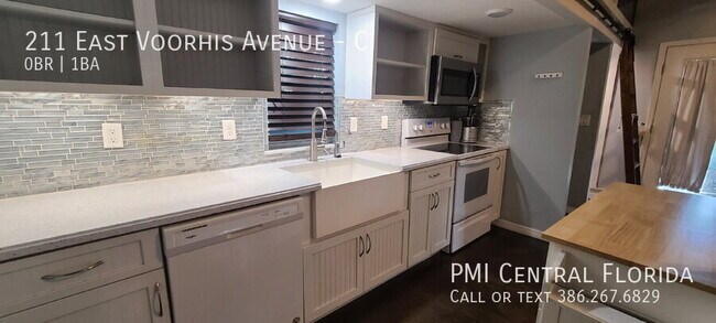 Building Photo - 211 E Voorhis Ave