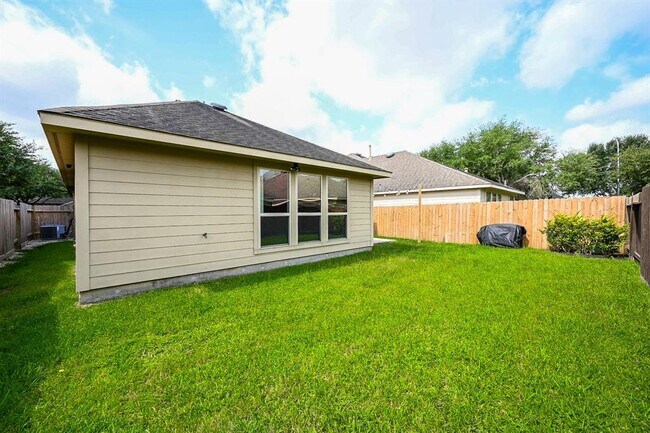 Building Photo - 10911 Overland Trail Dr
