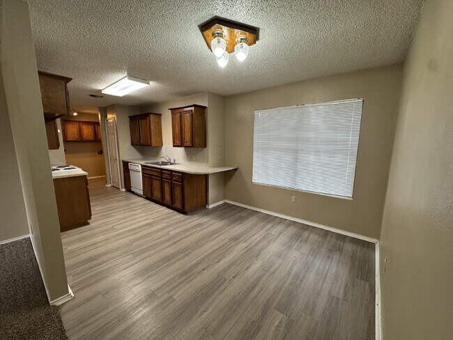 Building Photo - Beautiful House Located Near South Plains ...