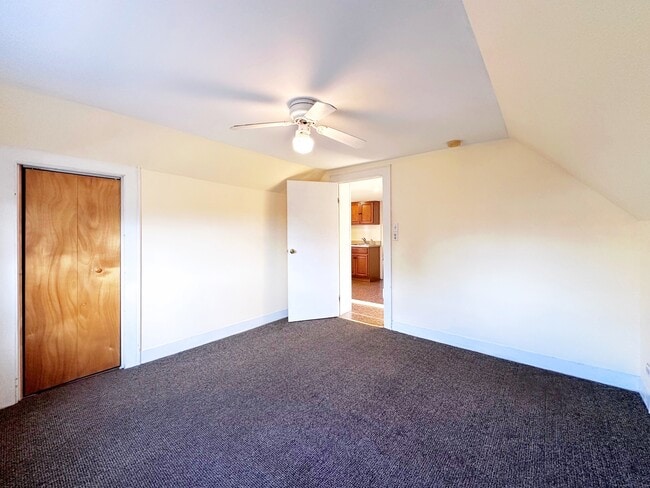 Building Photo - 76 Nichols Ave