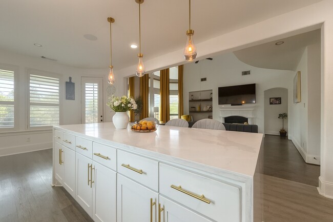 Building Photo - 9702 Caldwell Way