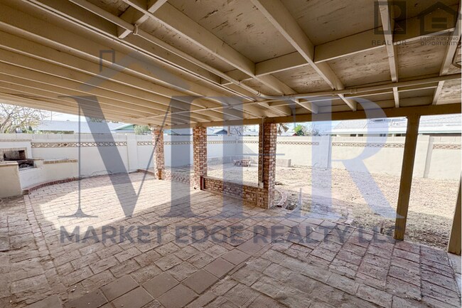 Building Photo - 4Bed/3Bath House at Broadway/Mill Ave! $199 MOVE-IN SPECIAL! Ready for Immediate Move-In! -- RV GATE