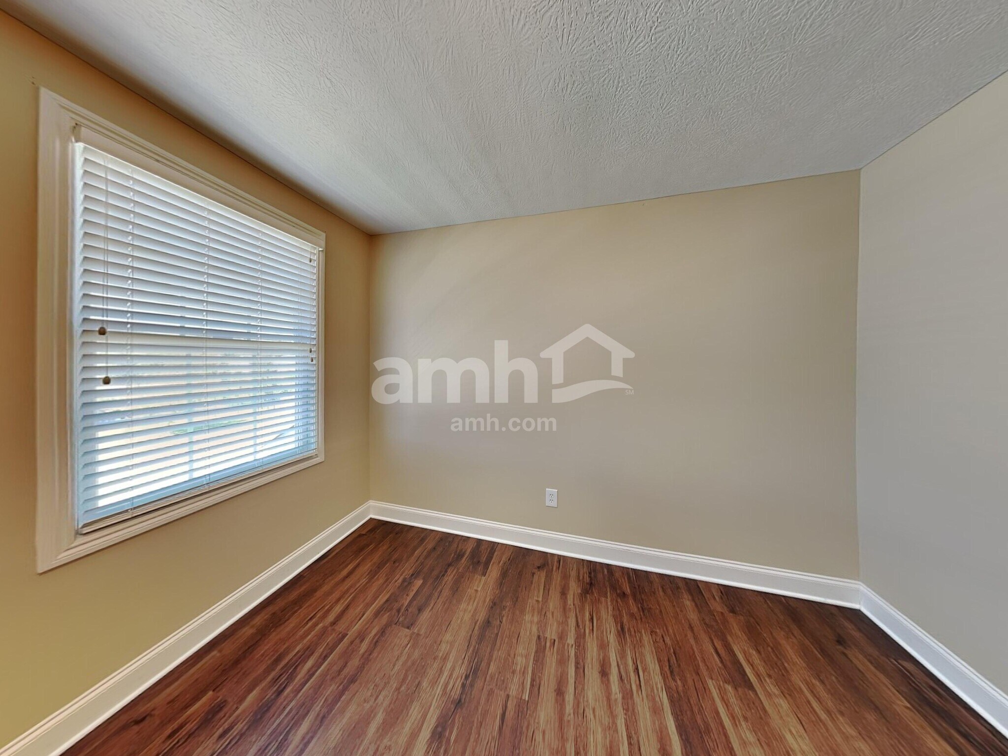 Building Photo - 942 Mill Run Dr