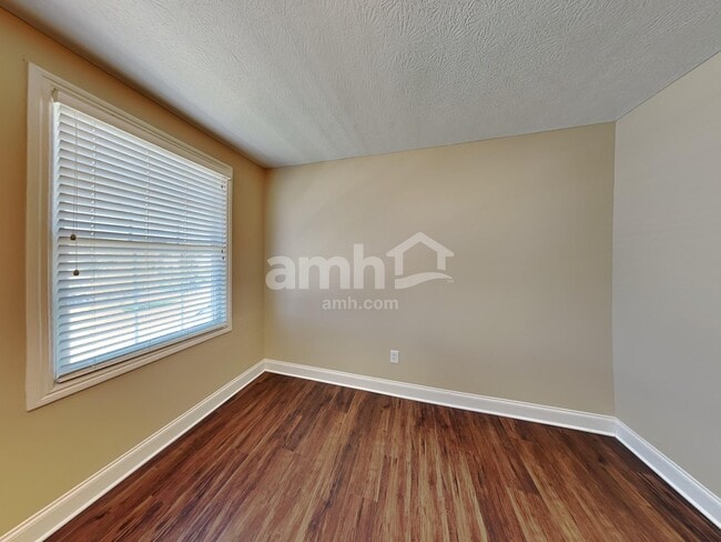 Building Photo - 942 Mill Run Dr