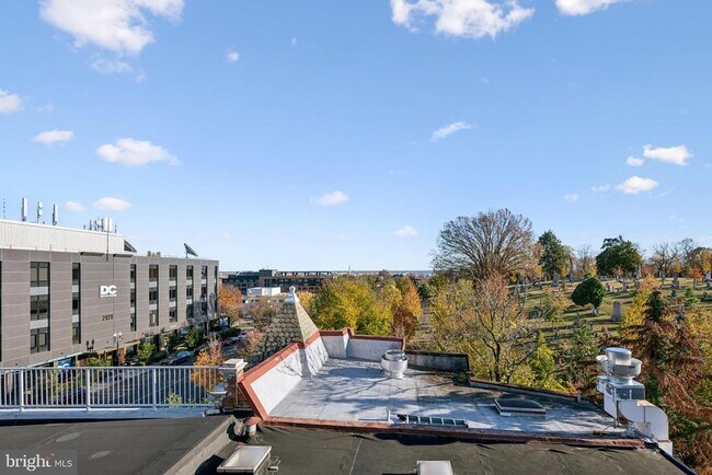 Building Photo - 2134 Wisconsin Ave NW