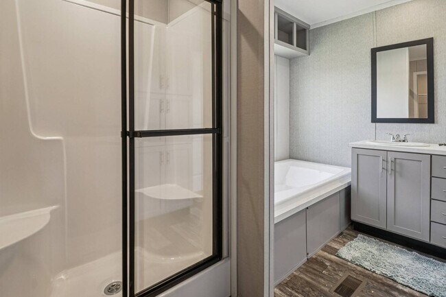 Building Photo - 1616 American Dr