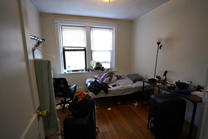 Building Photo - 294 Harvard St