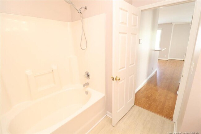 Building Photo - 2121 Kudrow Ln