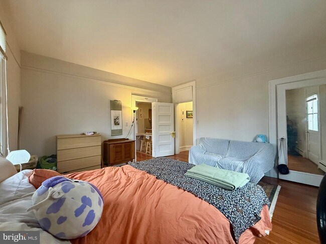 Building Photo - 1503 N Broom St