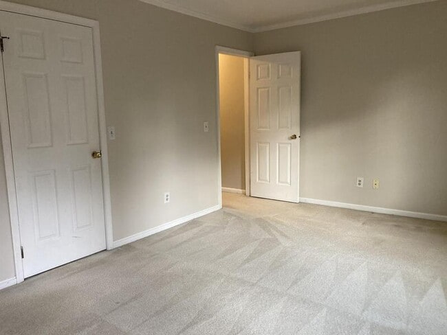 Building Photo - 4705 Weatherhill Dr