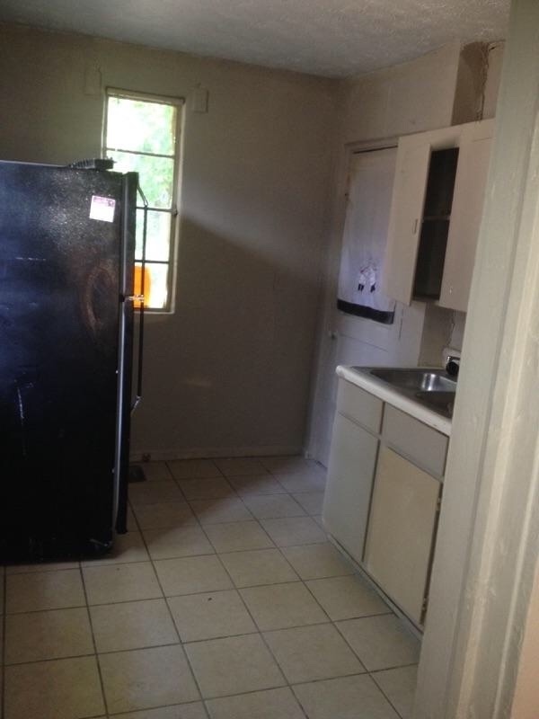 Building Photo - **AVAILABLE NOW**1 Bedroom /  1 Bathroom D...