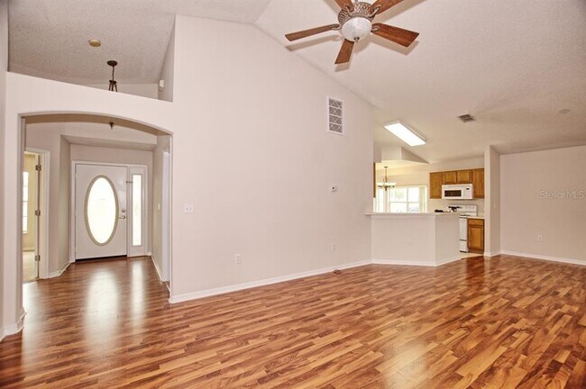 Building Photo - 132 Azalea Dr