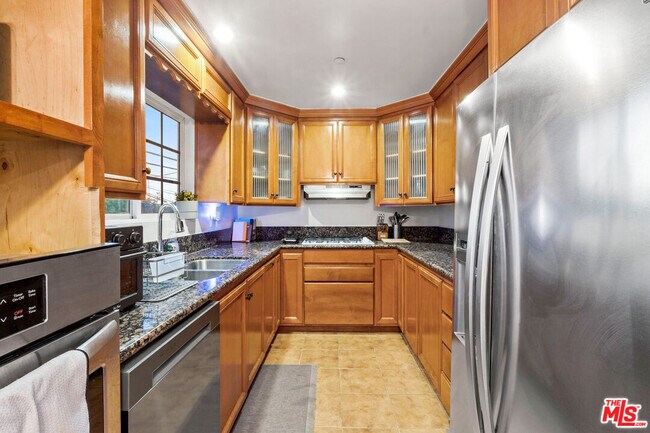 Building Photo - 4183 Commonwealth Ave