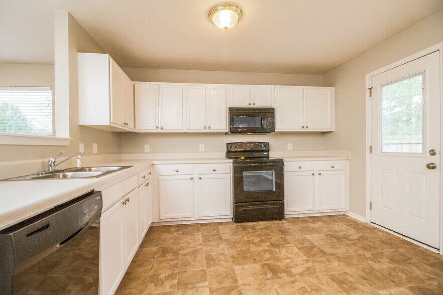 Building Photo - 805 Hammersmith Dr