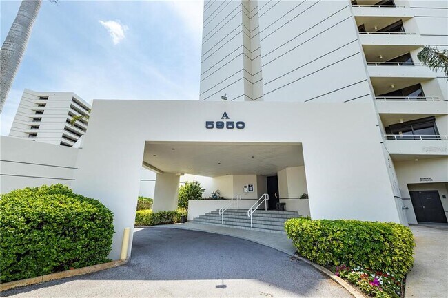 Building Photo - 5950 Pelican Bay Plaza S