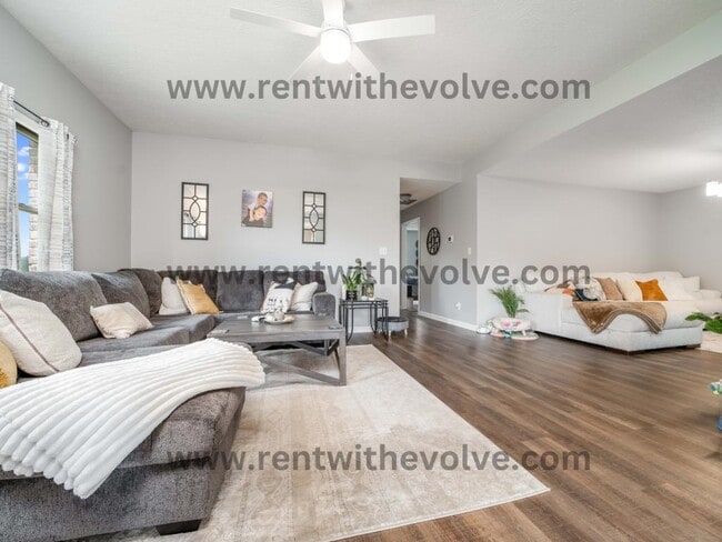 Building Photo - 19 Stone Bridge Dr