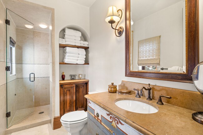 Building Photo - 472 Thunderbowl Ln