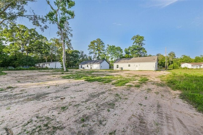 Building Photo - 122 County Rd 3704