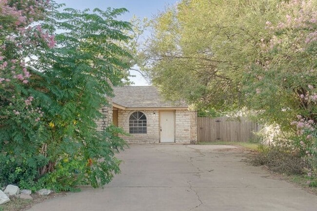 Building Photo - 1206 Westcott Dr