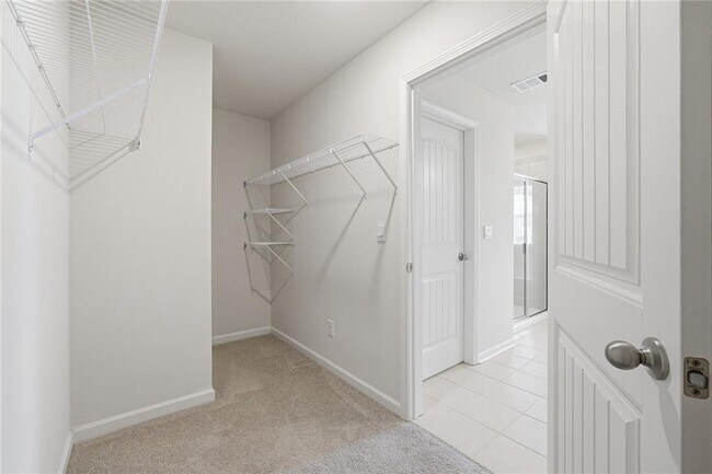 Building Photo - 6000 Screech Owl Dr