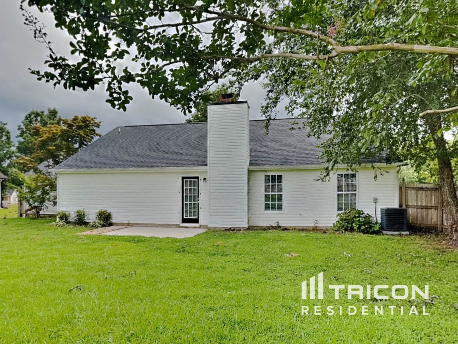 Building Photo - 1807 Bellwick Dr