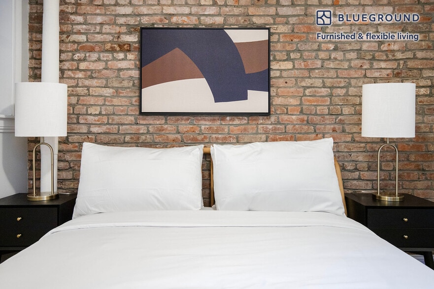 Building Photo - 110 Bedford St