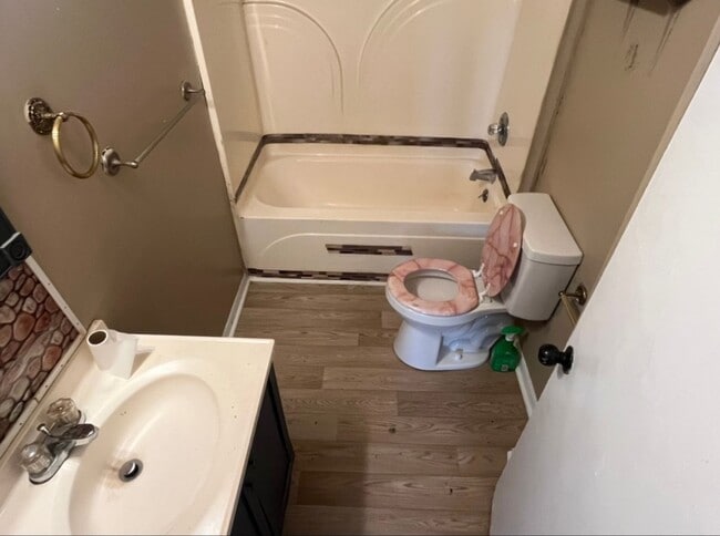 Building Photo - 2919 Hummingbird Ct