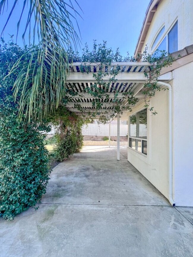 Building Photo - Wonderful 4 bedroom Temecula home for LEASE!