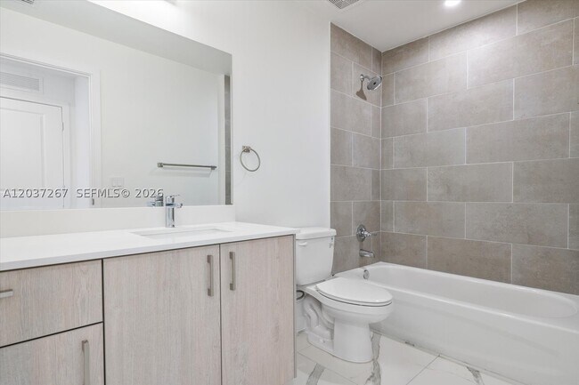 Building Photo - 420 SW 7th St