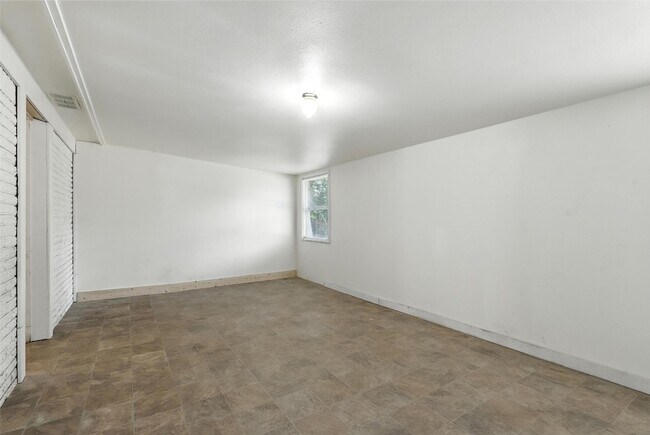 Building Photo - 7841 Abbott Dr