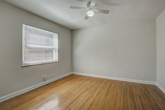 Building Photo - 1286 Quebec Rd