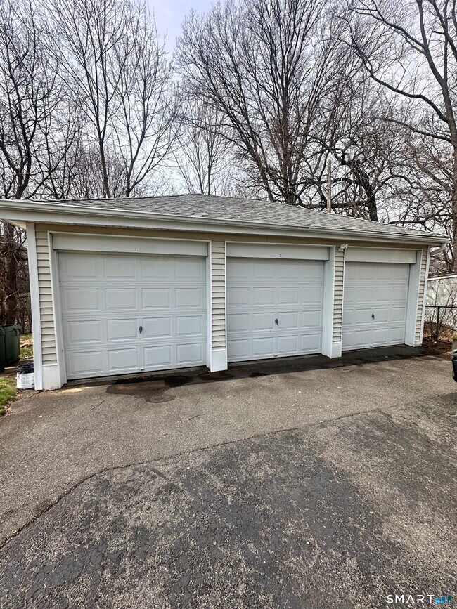 Building Photo - 73 Brooklawn St