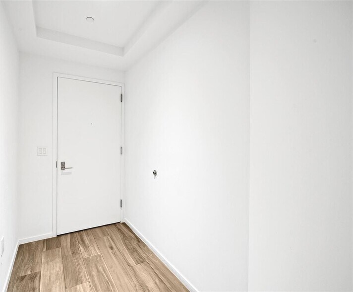 Building Photo - 801 S Miami Ave