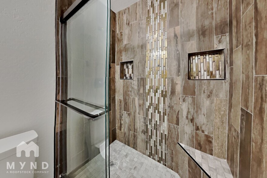 Building Photo - 10025 W Miami St