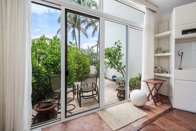 Building Photo - 2115 S Ocean Blvd