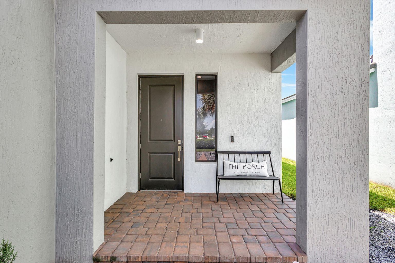 Building Photo - 16608 Cove Rd