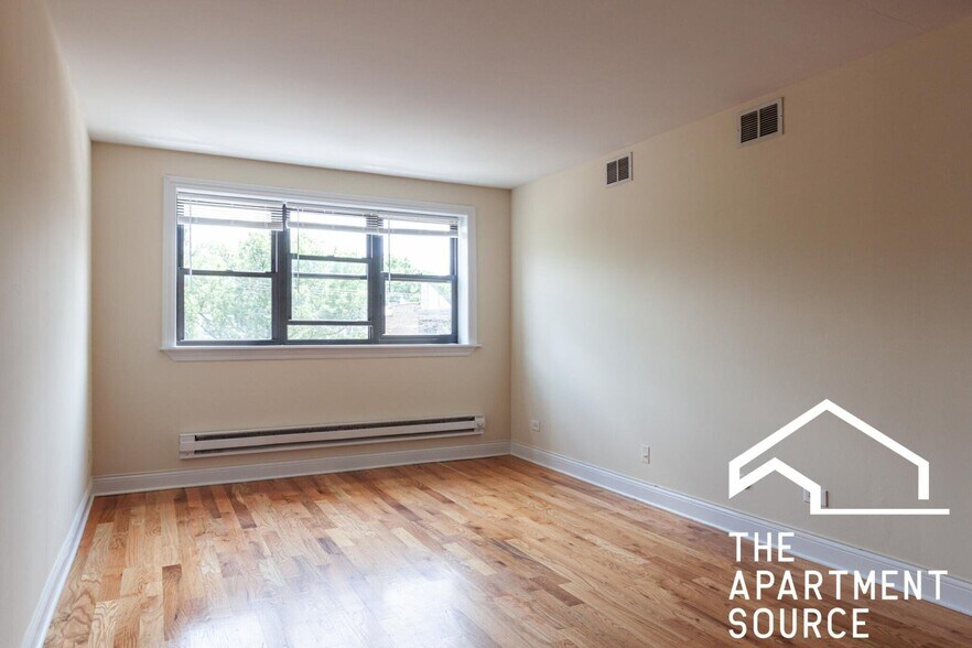 Building Photo - 555 W Arlington Pl