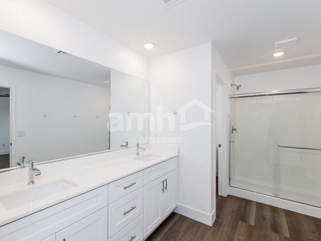 Building Photo - 9526 Aldersyde Dr