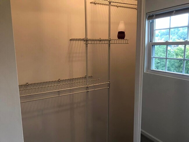 Building Photo - 112 Rockwood Ave